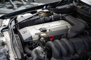 Bild 38/42 von Mercedes-Benz E 320 (1995)