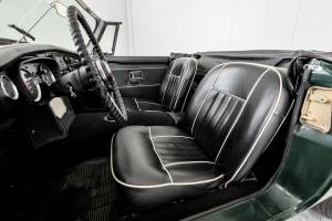 Image 34/50 of MG MGB (1968)