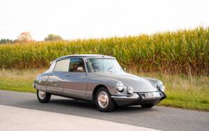 Bild 2/36 von Citroën DS 21 Pallas (1968)