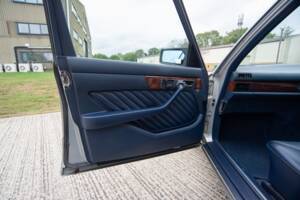 Bild 17/28 von Mercedes-Benz 500 SE (1988)