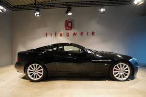 Bild 14/20 von Aston Martin V12 Vanquish (2004)