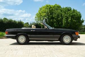 Imagen 9/50 de Mercedes-Benz 300 SL (1986)