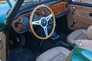 Immagine 3/50 di Triumph TR 6 (1976)