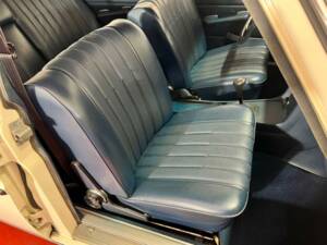 Image 12/46 of Mercedes-Benz 220 D (1972)