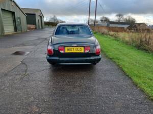 Image 16/24 of Bentley Arnage Red Label (2000)