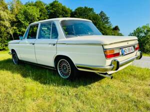 Bild 6/8 von BMW 2000 (1968)