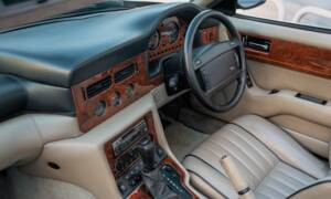 Imagen 4/50 de Aston Martin Virage Volante (1994)