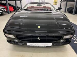 Bild 2/33 von Ferrari F 355 Spider (1997)