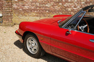 Image 17/50 of Alfa Romeo 2.0 Spider (1990)