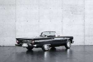 Immagine 4/50 di Ford Thunderbird (1957)