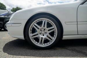 Bild 12/41 von Mercedes-Benz CL 500 (2000)
