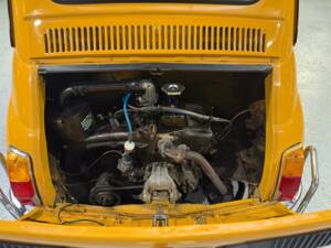 Image 49/76 de FIAT 500 L (1970)
