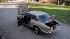 Image 45/54 of Alfa Romeo Giulia GT 1300 Junior (1972)
