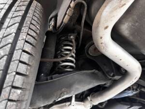 Bild 22/54 von Mercedes-Benz 300 TD Turbo (1993)