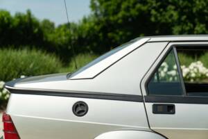 Obraz 17/50 pojazdu Alfa Romeo 75 2.0 Twin Spark (1989)