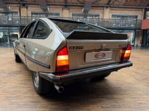 Image 5/43 de Citroën CX 25 GTi (1984)