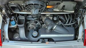 Image 15/37 de Porsche 911 Carrera (2004)