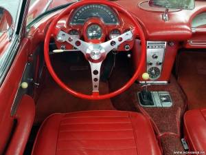 Image 27/45 of Chevrolet Corvette (1959)