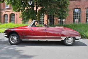Image 3/21 de Citroën DS 19 Chapron (1961)