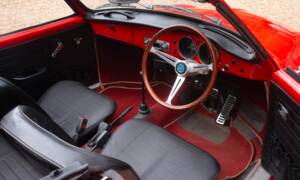 Image 4/50 de Volkswagen Karmann Ghia 1600 (1972)