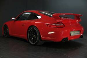 Image 38/50 of Porsche 911 Carrera 4S (2011)