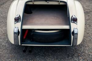 Image 34/45 of Jaguar XK 120 OTS (1950)