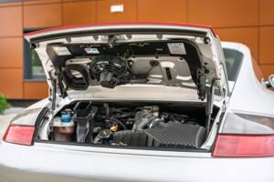 Afbeelding 34/73 van Porsche 911 Carrera 4S (2002)