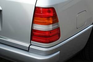 Imagen 42/75 de Mercedes-Benz E 280 T (1994)