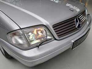 Image 1/50 de Mercedes-Benz SL 320 (1998)