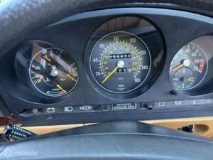 Image 19/22 de Mercedes-Benz 560 SL (1984)