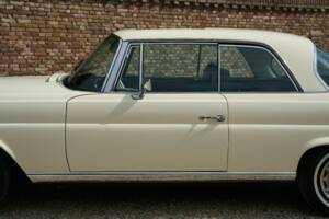 Image 39/50 de Mercedes-Benz 280 SE (1968)