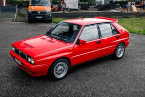 Image 4/10 of Lancia Delta HF Integrale (1988)