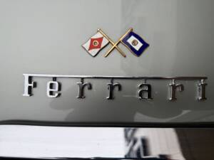 Image 22/26 of Ferrari 250 GT 2+2 (1962)