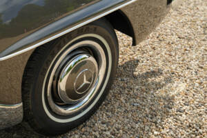 Image 38/50 of Mercedes-Benz 190 SL (1960)