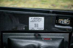 Image 36/43 of Lamborghini Diablo VT 6.0 (2000)