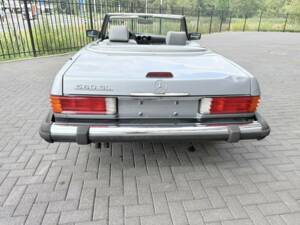 Image 7/50 de Mercedes-Benz 560 SL (1988)