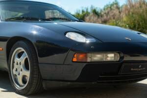Afbeelding 19/50 van Porsche 928 GTS (1992)