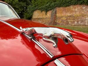 Image 3/36 of Jaguar Mk II 3.8 (1964)
