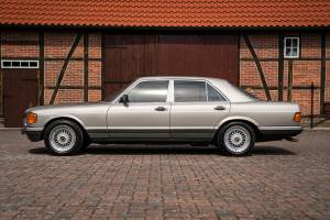 Imagen 11/50 de Mercedes-Benz 280 SE (1985)