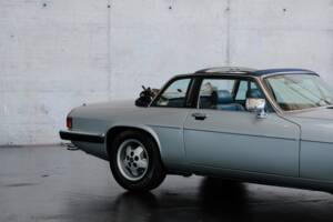Image 43/47 of Jaguar XJ-SC 5.3 (1987)