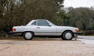 Image 2/31 of Mercedes-Benz 560 SL (1987)