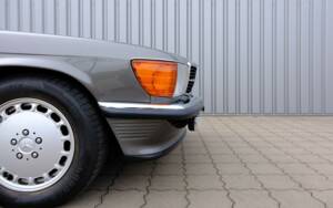 Image 11/97 de Mercedes-Benz 560 SL (1987)