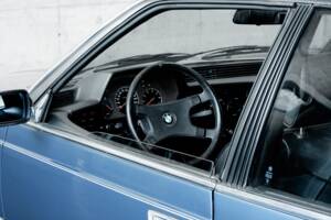 Image 31/50 of BMW 635 CSi (1979)