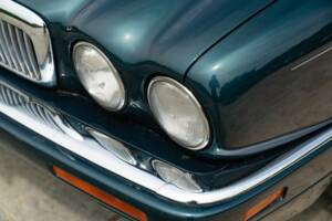 Image 18/50 of Jaguar XJ6 3.2 (1995)