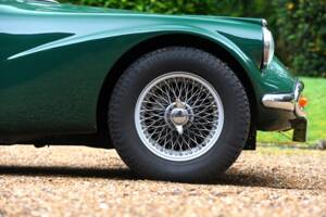 Image 15/20 of Daimler SP 250 (1962)