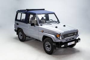 Image 6/27 de Toyota Land Cruiser BJ73 (1991)