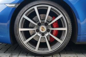 Bild 44/50 von Porsche 911 Carrera 4S (2017)