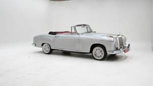 Afbeelding 3/15 van Mercedes-Benz 220 S Cabriolet (1959)