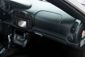 Image 27/50 of Porsche 911 Carrera 4S (2004)