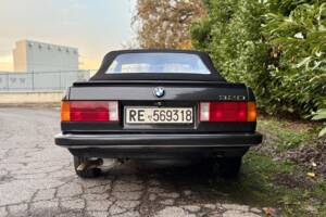 Image 5/27 of BMW 320i (1989)